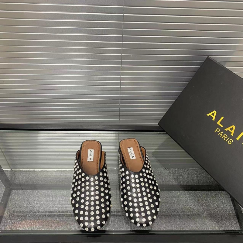 Alaia Flat Shoes
